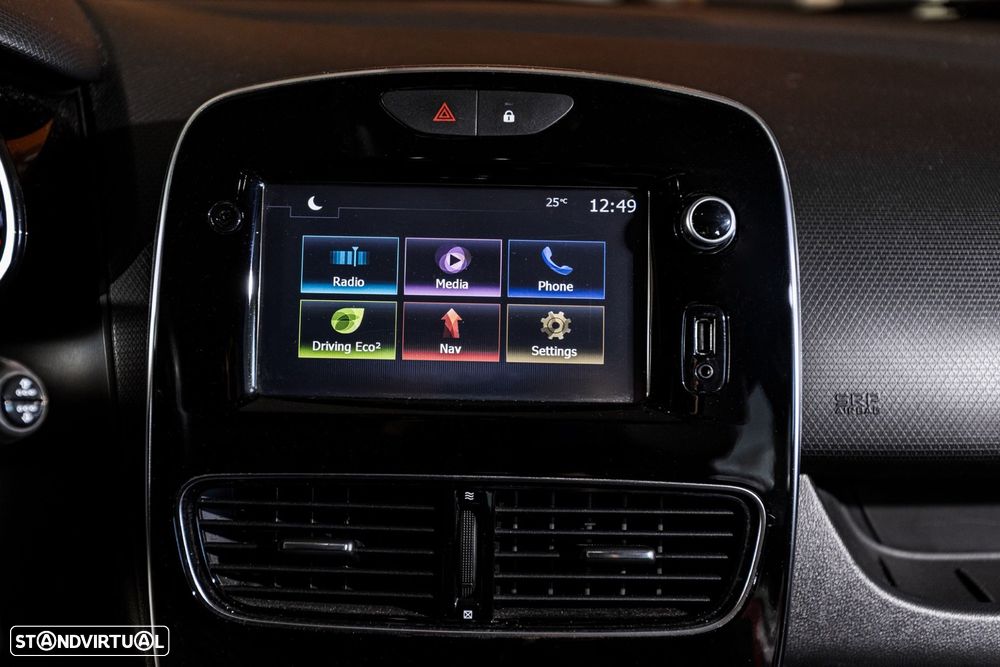 Renault Clio - 17