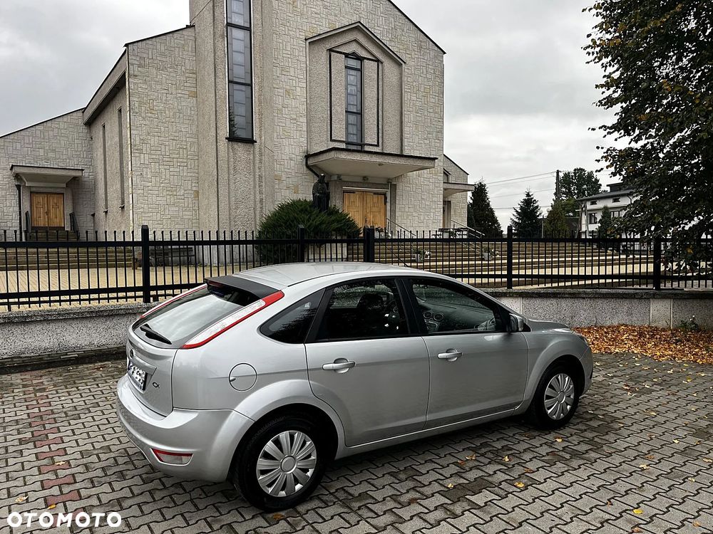 Ford Focus 2008 photo 2