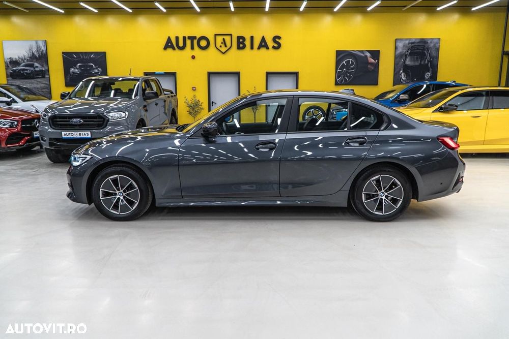 BMW Seria 3 320i Aut. Sport Line - 17