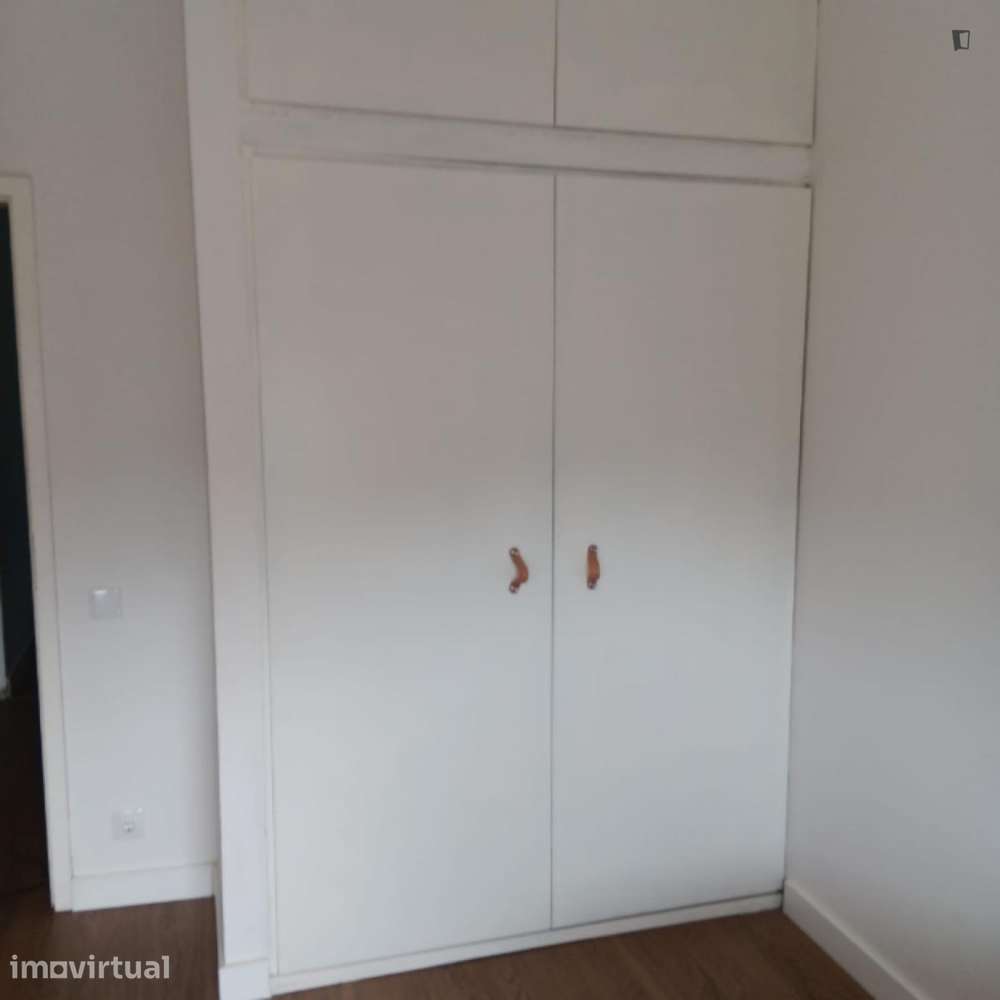 Quarto - localizado em Paranhos Porto - Grande imagem: 5/21