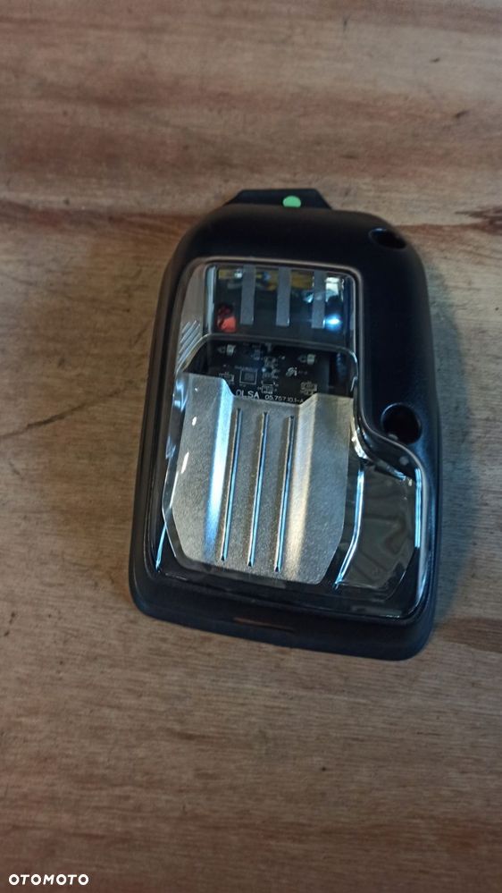 prawa lampka obrysówka kabiny led iveco daily 15+ - 3