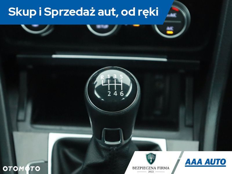 Volkswagen Golf Variant - 15