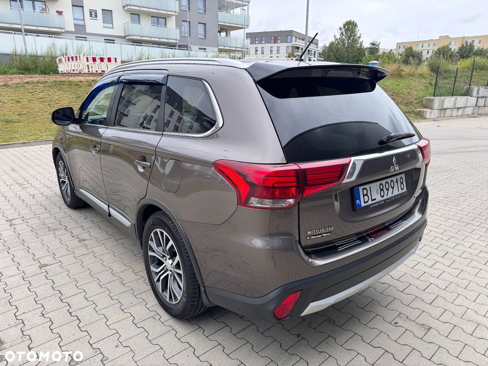 Mitsubishi Outlander 2.0 2WD CVT Spirit - 11