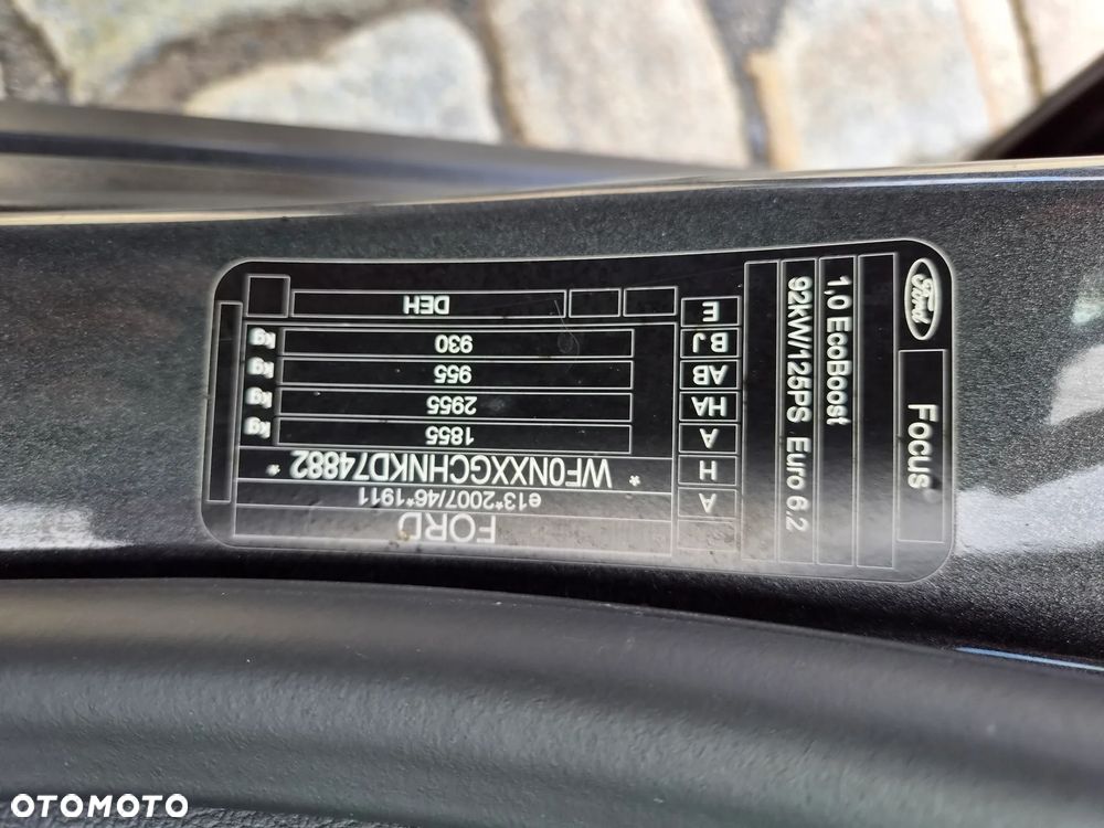 Ford Focus 1.0 EcoBoost Start-Stopp-System TITANIUM STYLE - 19