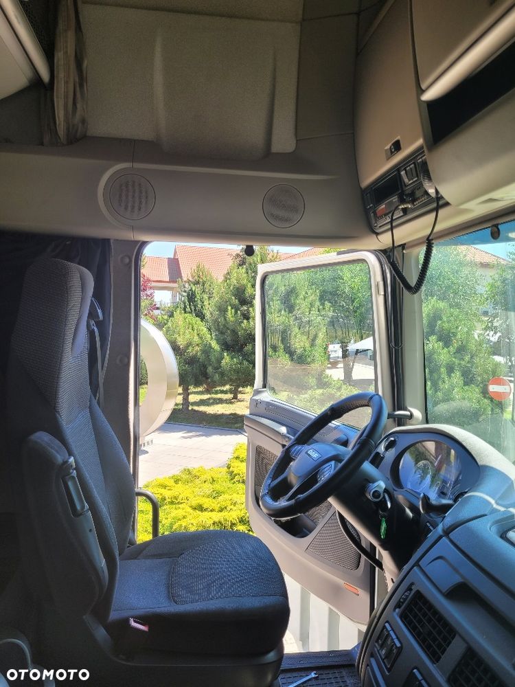 DAF XF 106 - 17
