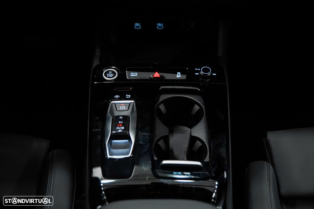 Audi A6 Sportback e-tron 100 kWh Performance SE Business - 35