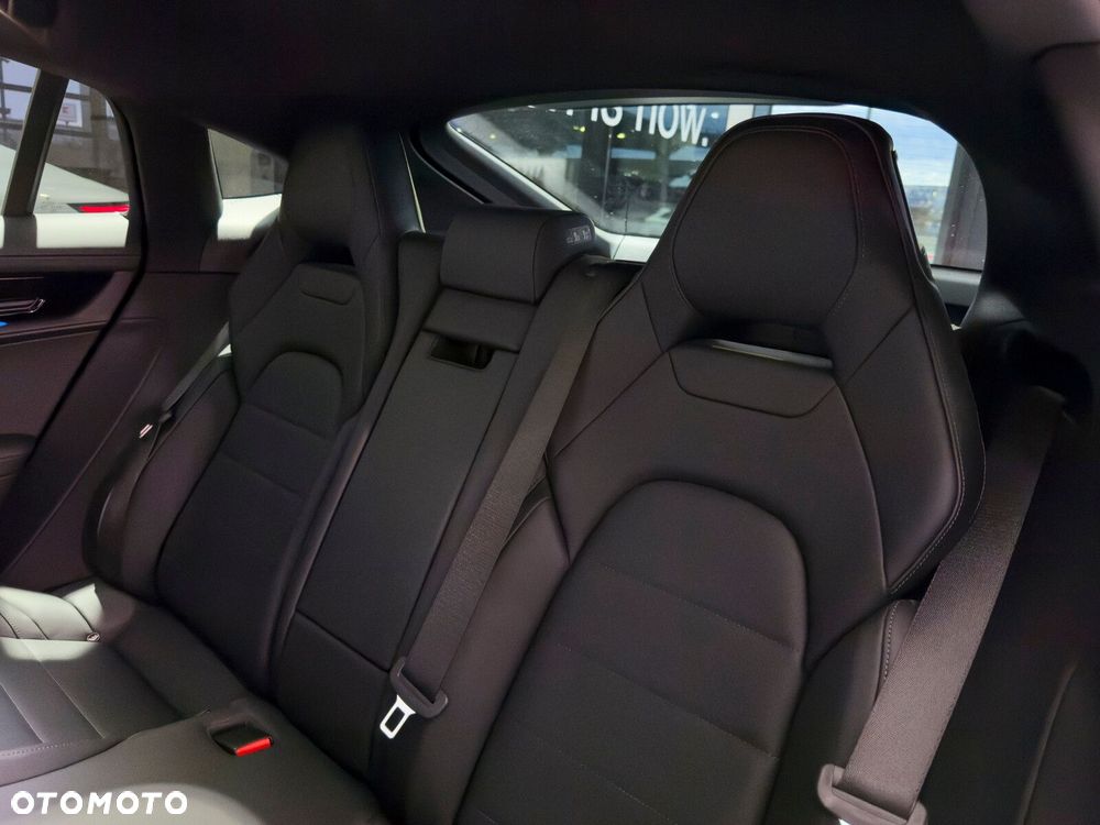 Porsche Panamera - 39