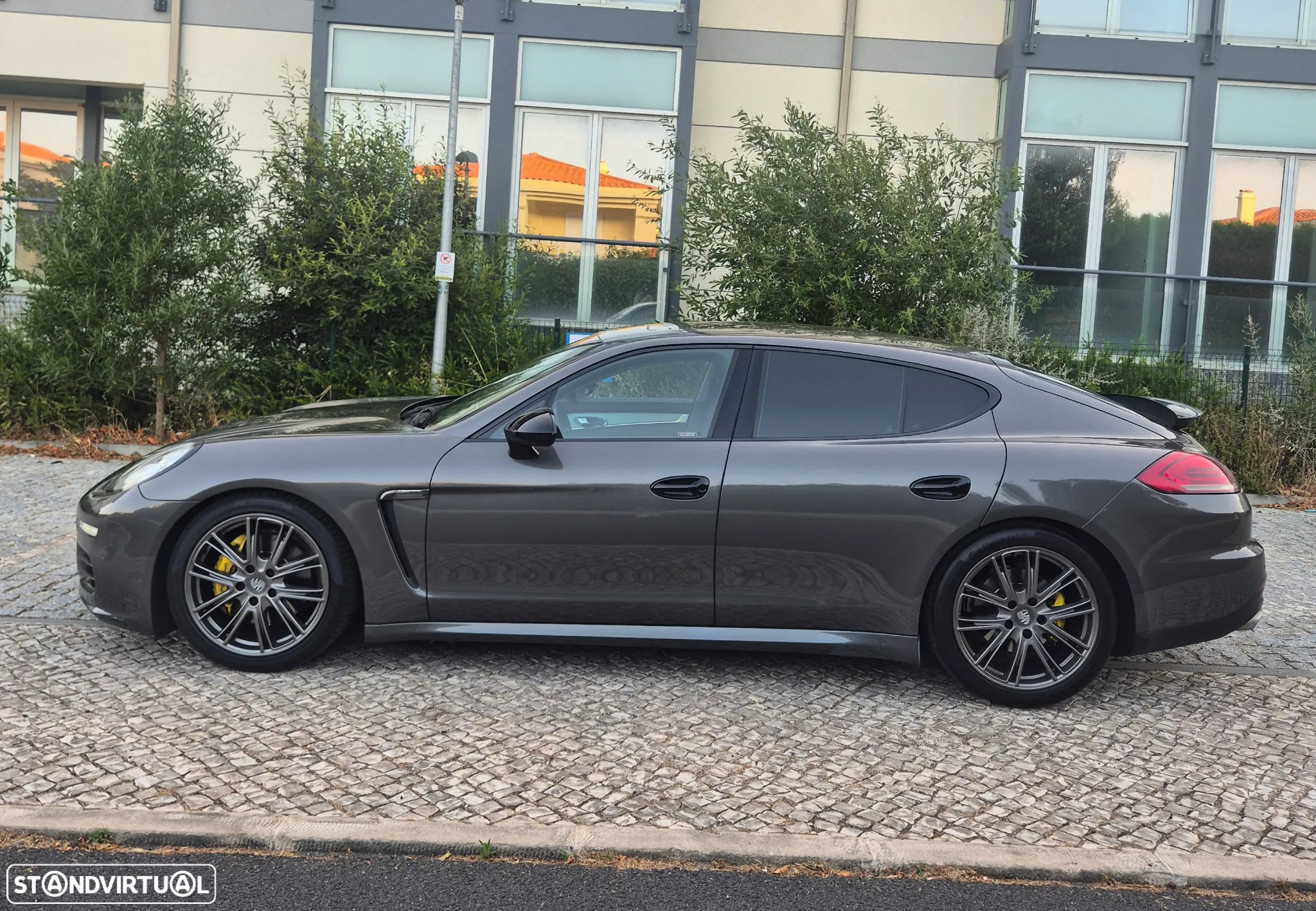 Porsche Panamera - 3