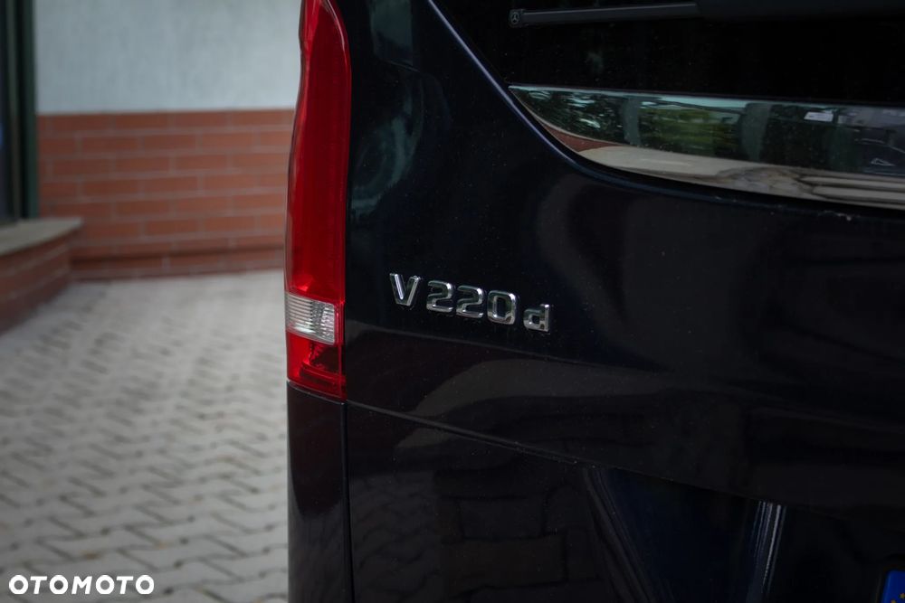 Mercedes-Benz Klasa V 220 d 4-Matic 9G-Tronic - 4