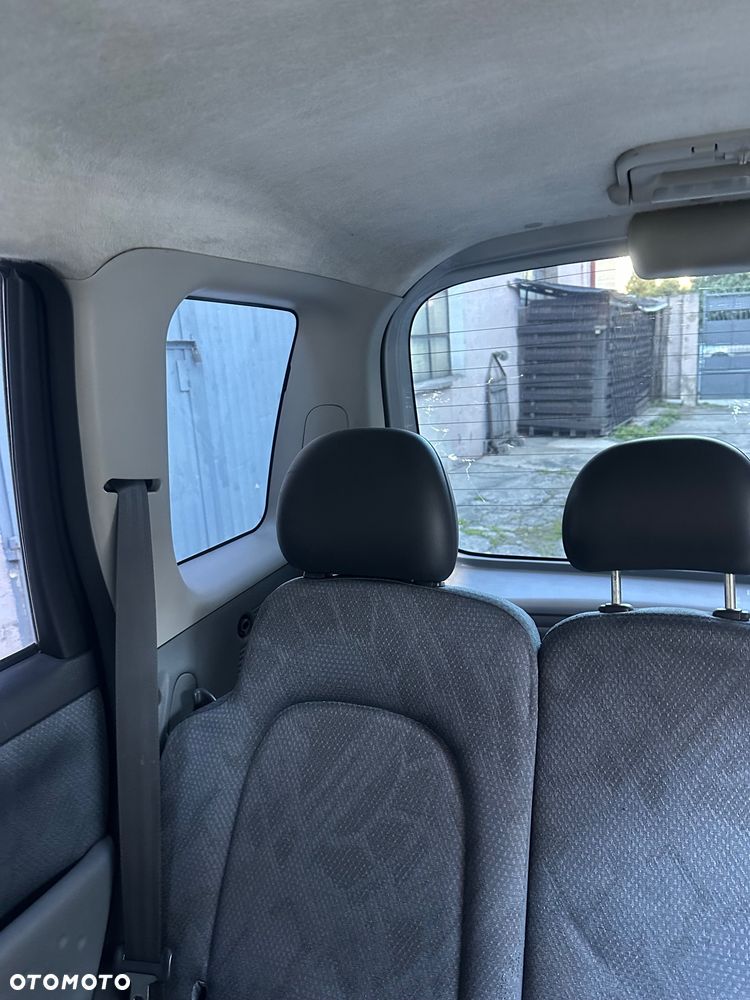 Toyota Yaris Verso - 26