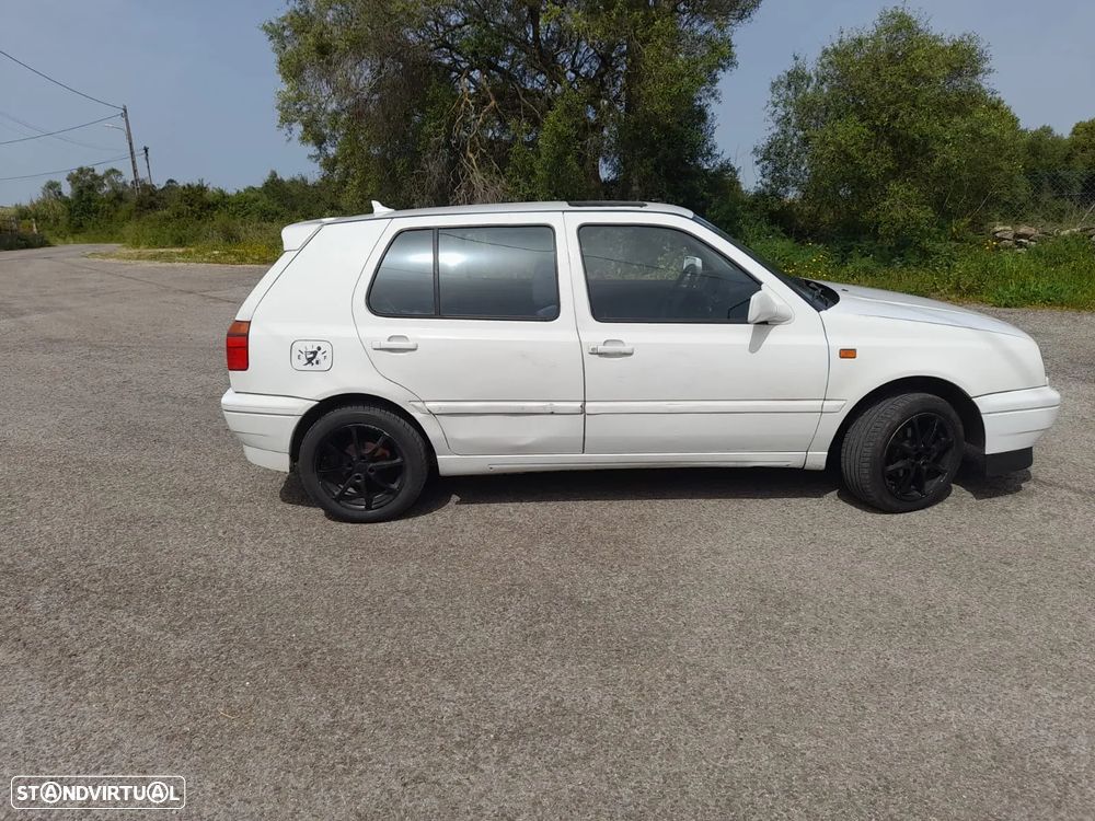 VW Golf 1.9 D CL - 3