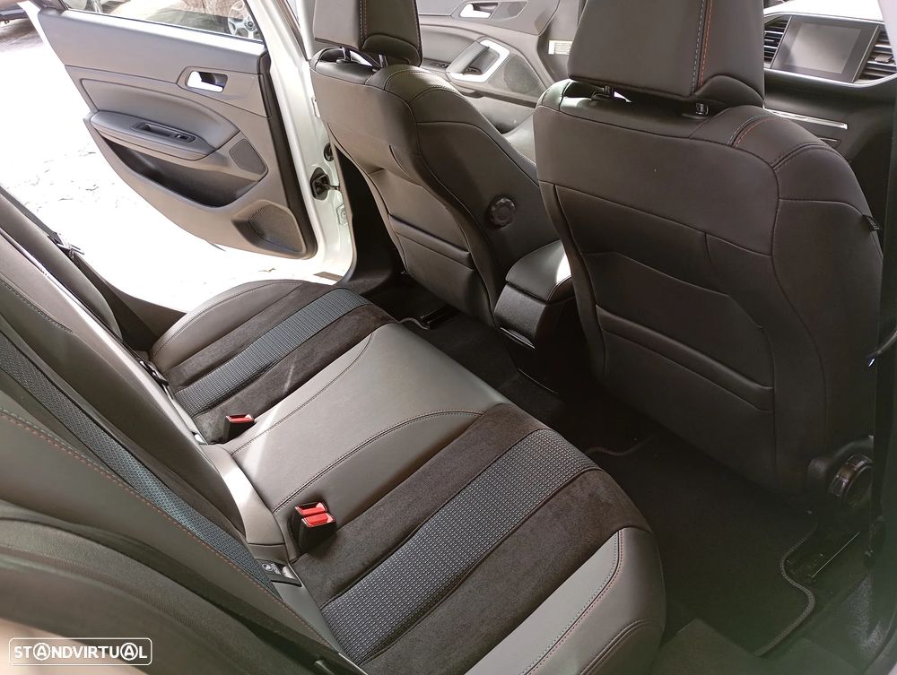 Peugeot 308 1.2 PureTech GT EAT8 - 14