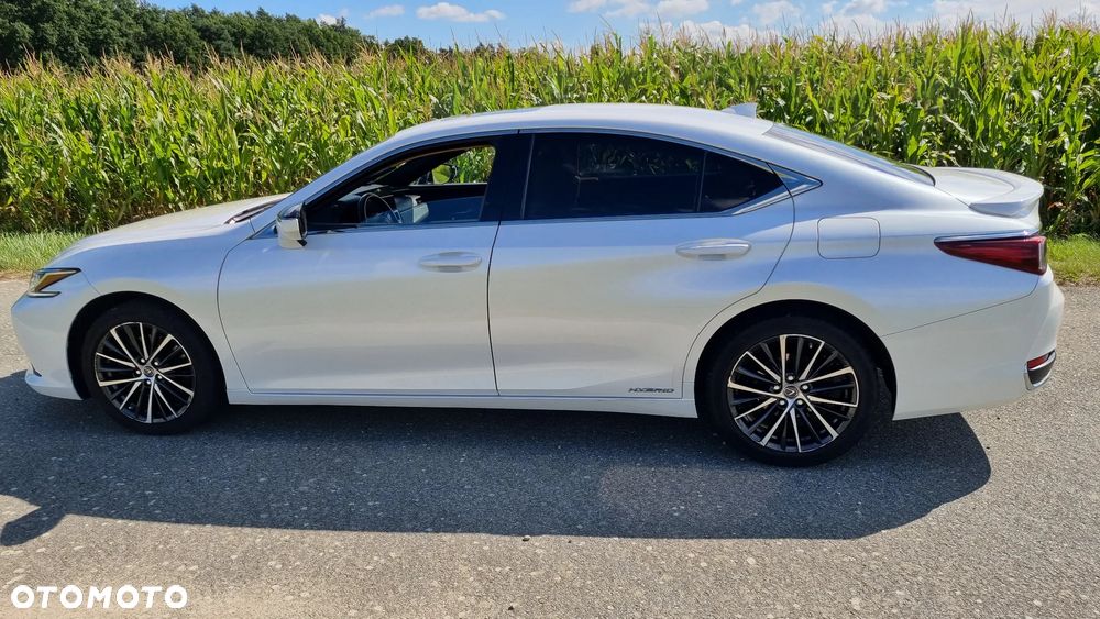 Lexus ES 300h Prestige - 6