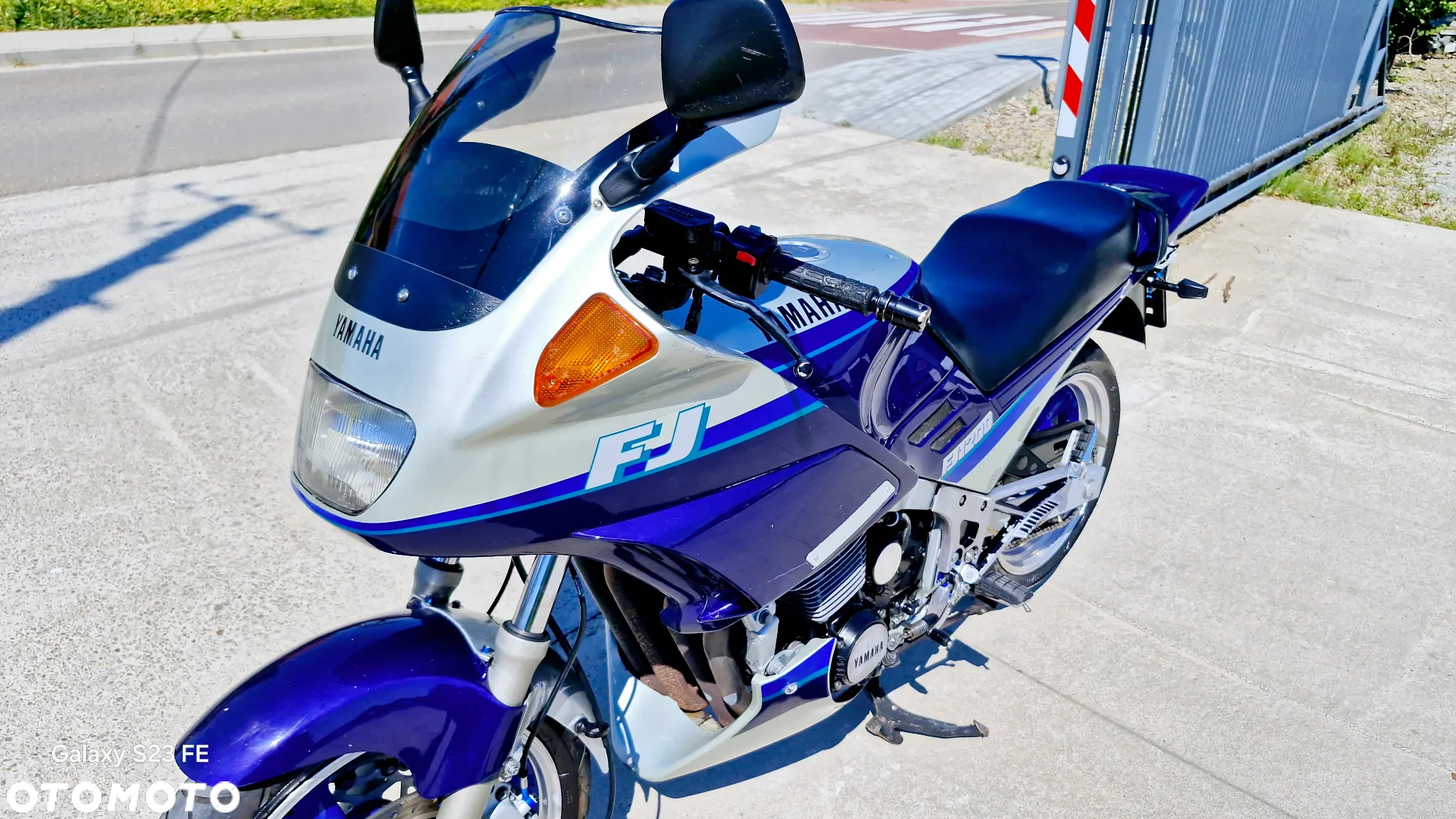 Yamaha FJ - 24