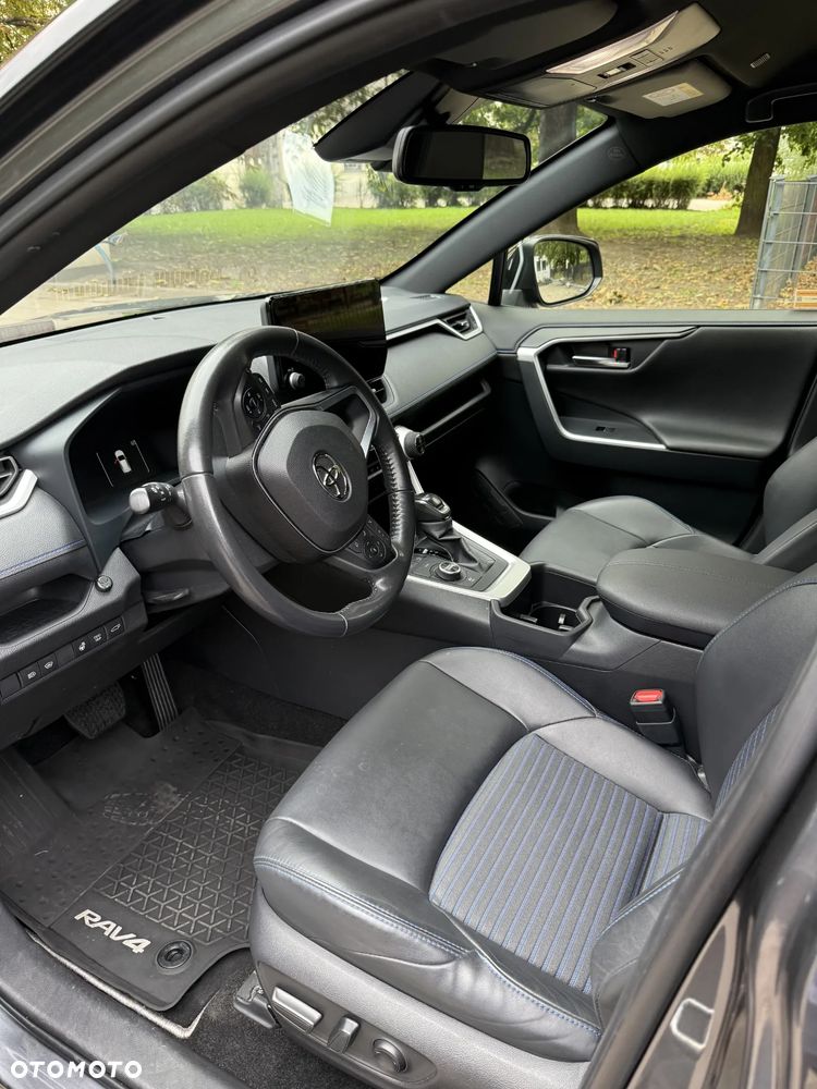 Toyota RAV4 - 13