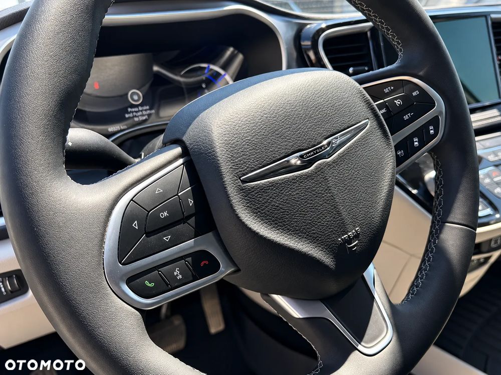Chrysler Pacifica - 14