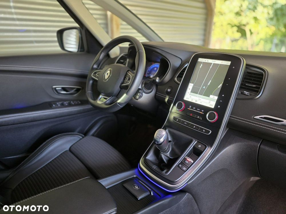 Renault Scenic - 22