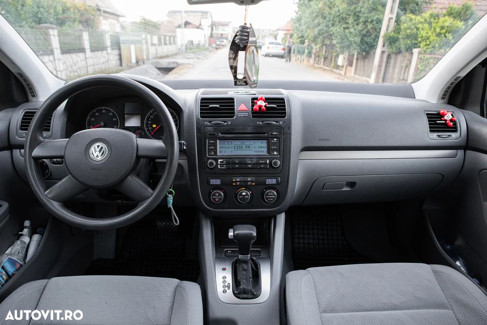 Volkswagen Golf - 12