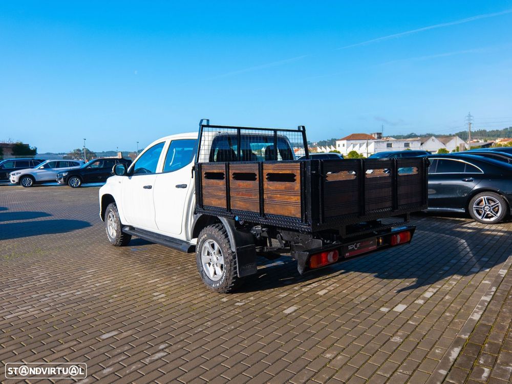 Mitsubishi L200 2.3 DI-D CD Invite 4WD - 7