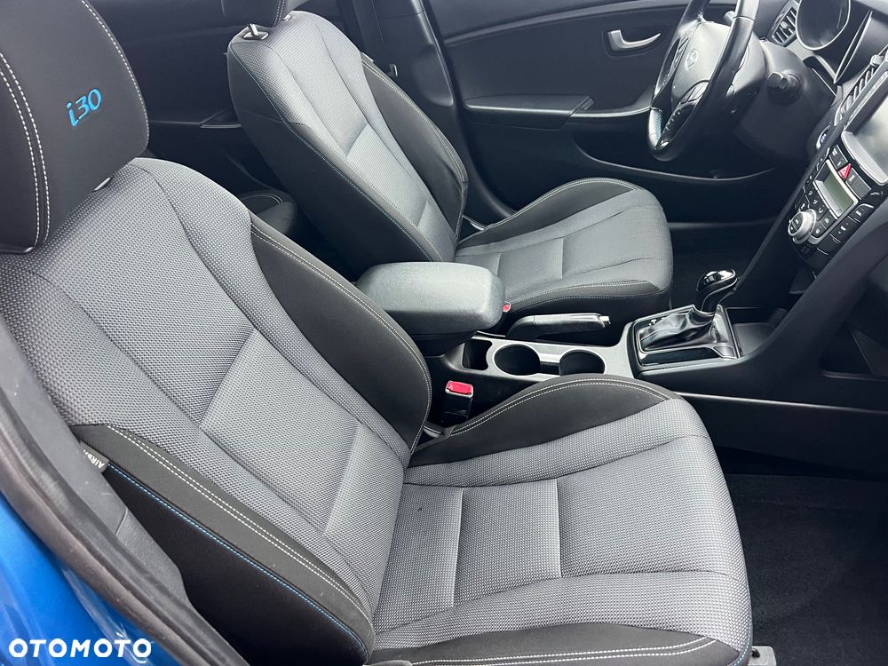 Hyundai i30 1.6 CRDi BlueDrive Premium DCT - 14