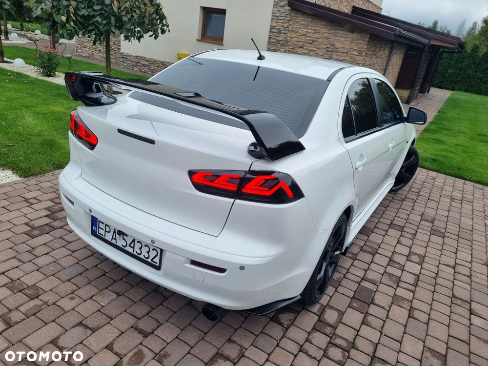 Mitsubishi Lancer - 2