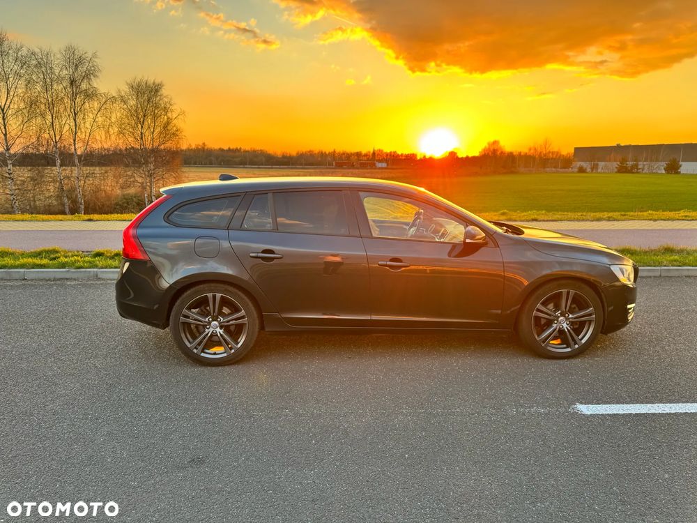 Volvo V60 D2 Geartronic Powershift - 19