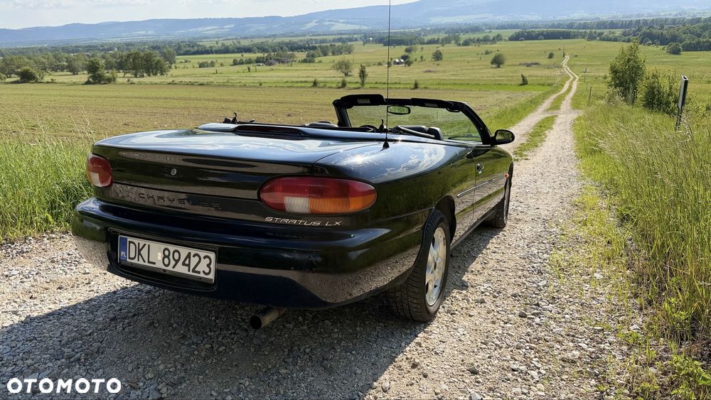Chrysler Stratus - 2