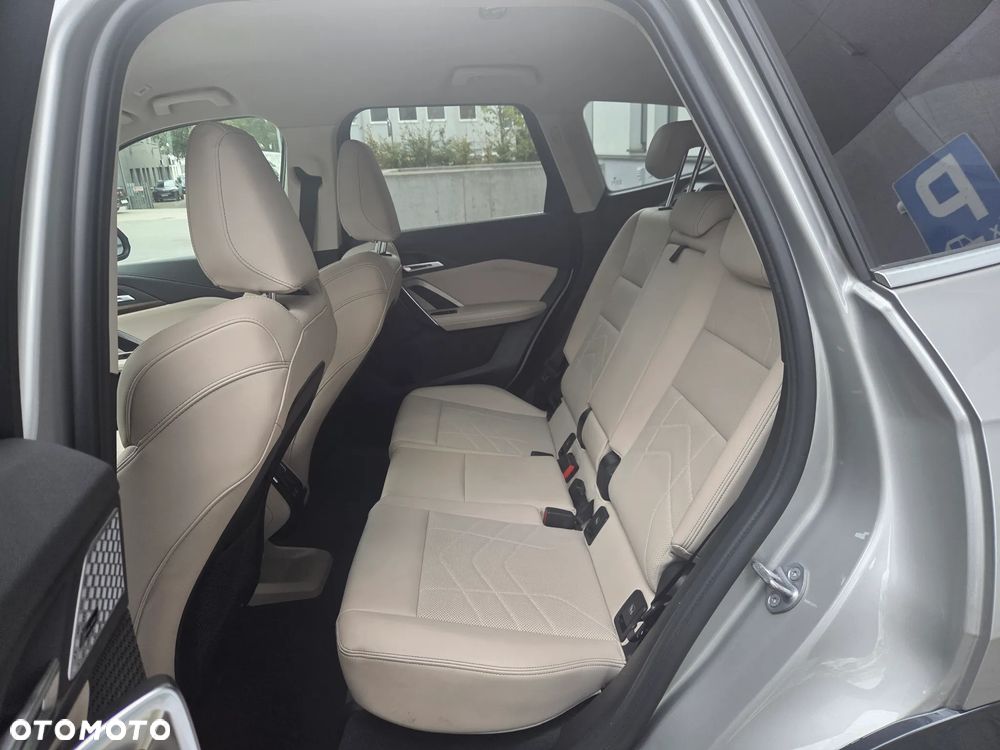 BMW X1 xDrive23i mHEV M Sport - 8