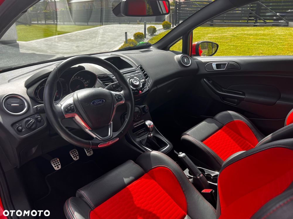 Ford Fiesta ST2 - 6