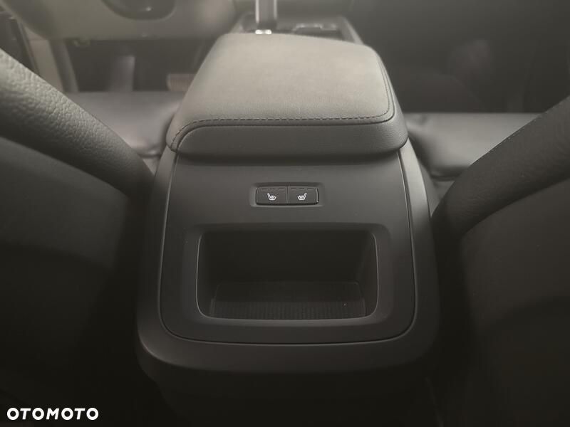 Volvo XC 60 B4 B Plus Dark - 15