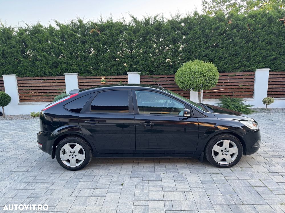 Ford Focus 1.6i Titanium - 7