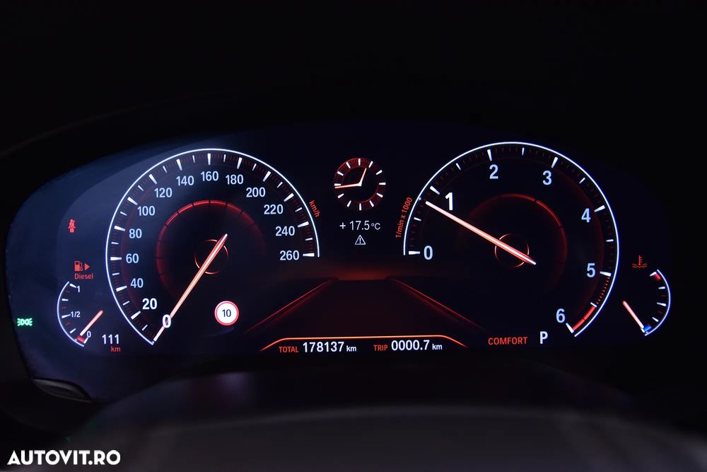 BMW Seria 5 525d Touring Aut. - 10