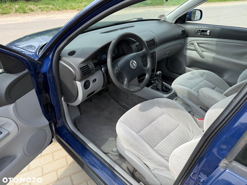 Volkswagen Passat 1.8 Comfortline - 18