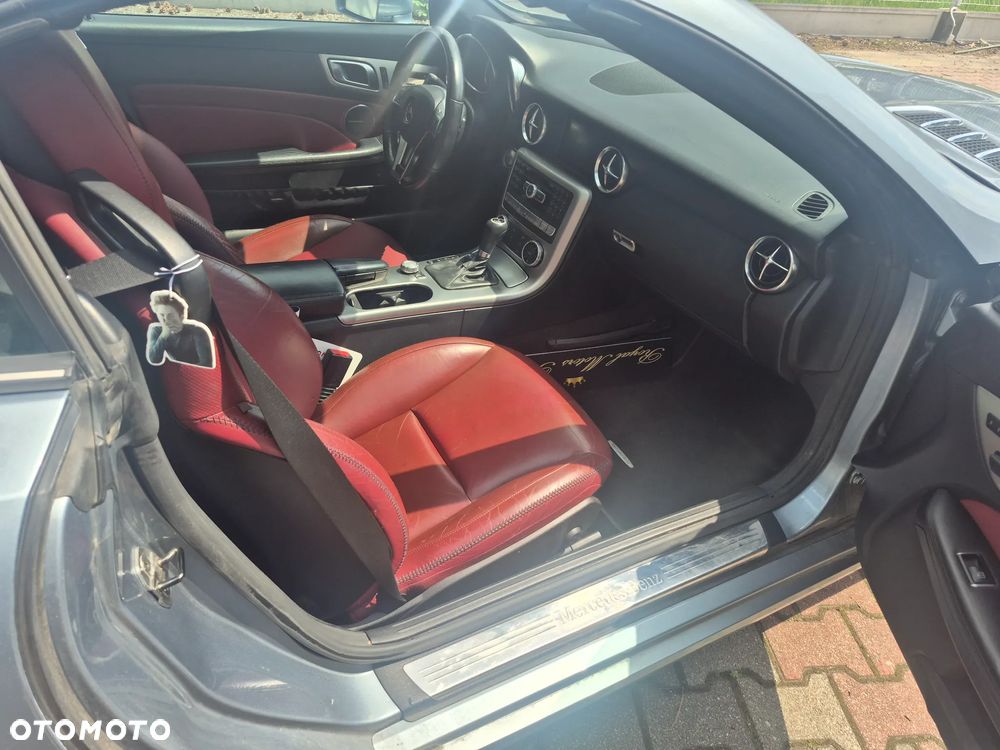 Mercedes-Benz SLK 350 - 9