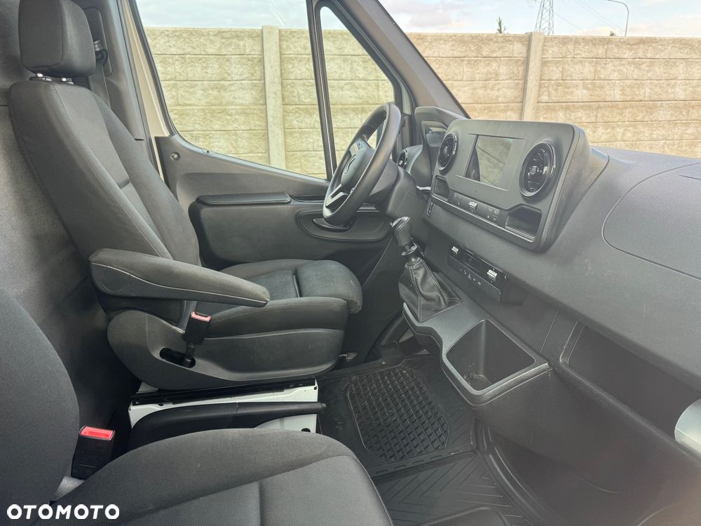 Mercedes-Benz SPRINTER - 10