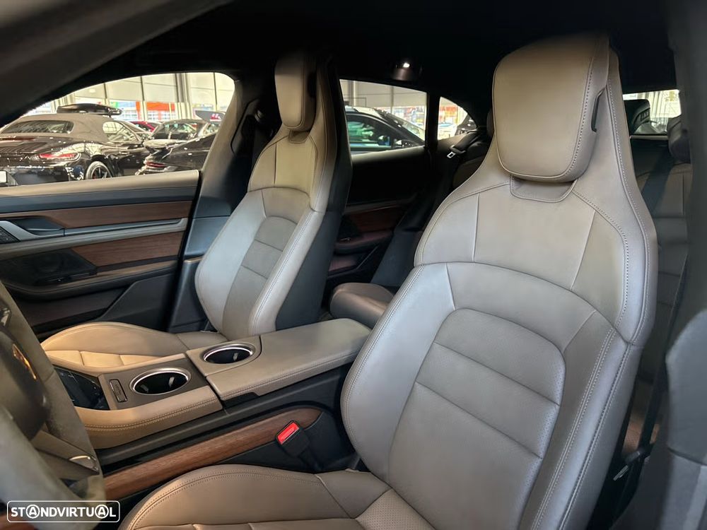 Porsche Taycan Cross Turismo 4S - 23