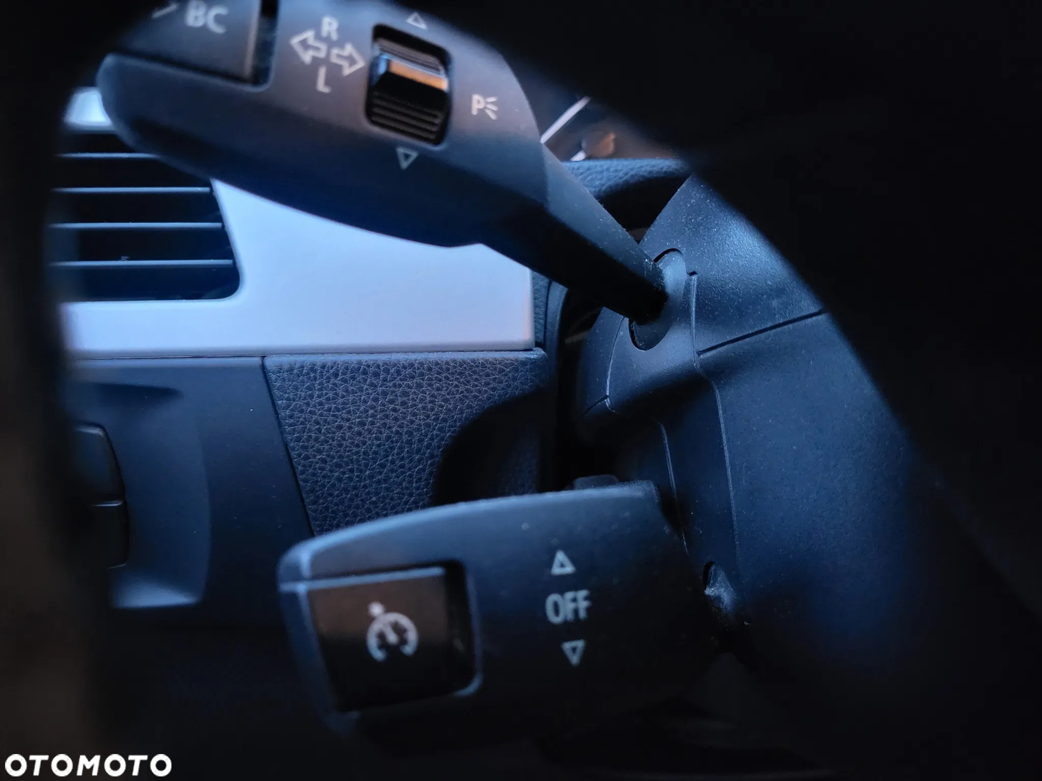BMW Seria 3 318i - 3
