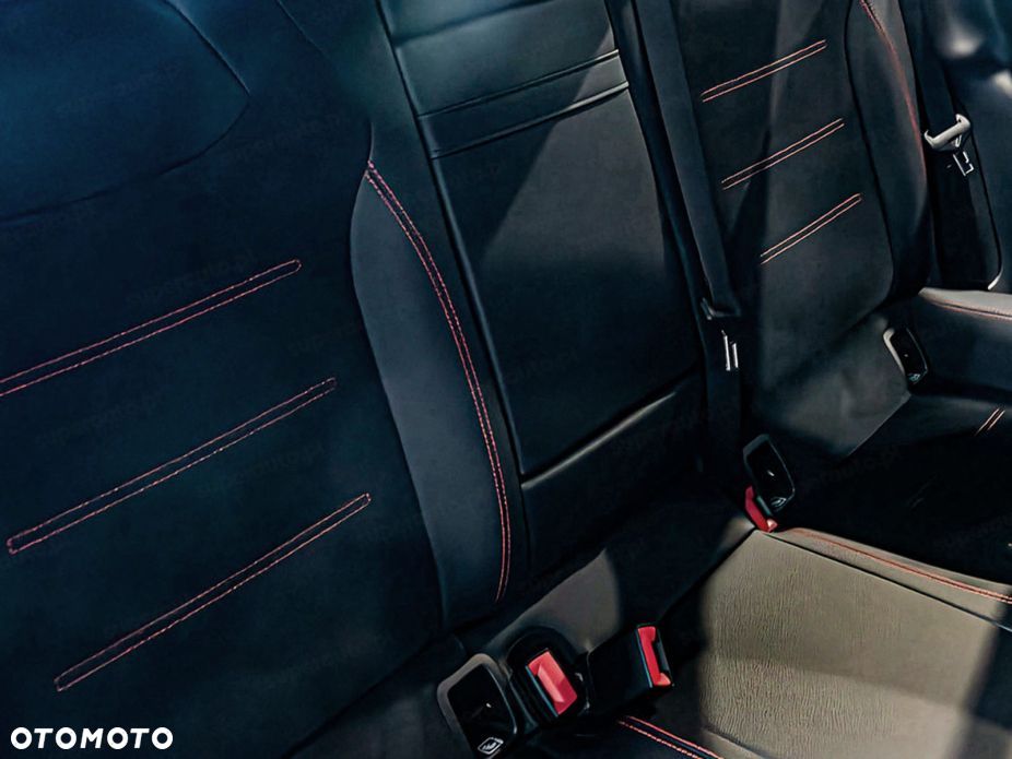 Mercedes-Benz CLA - 11