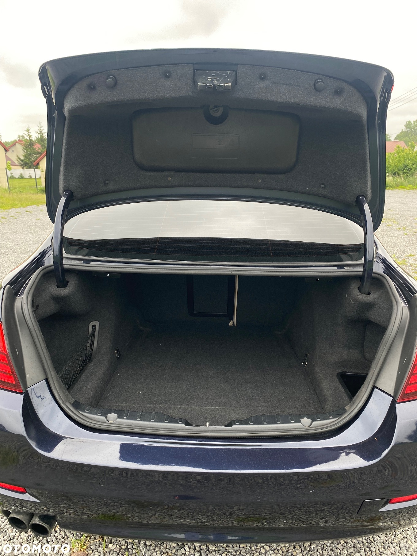 BMW Seria 5 518d - 26