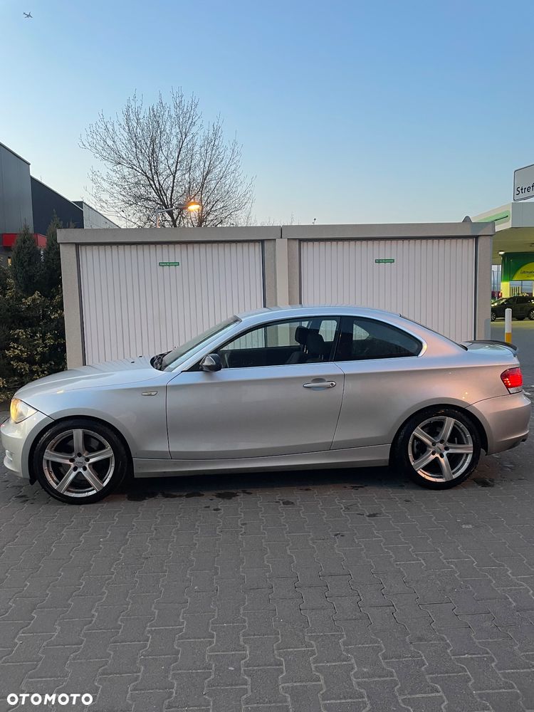 BMW Seria 1 123d DPF - 7