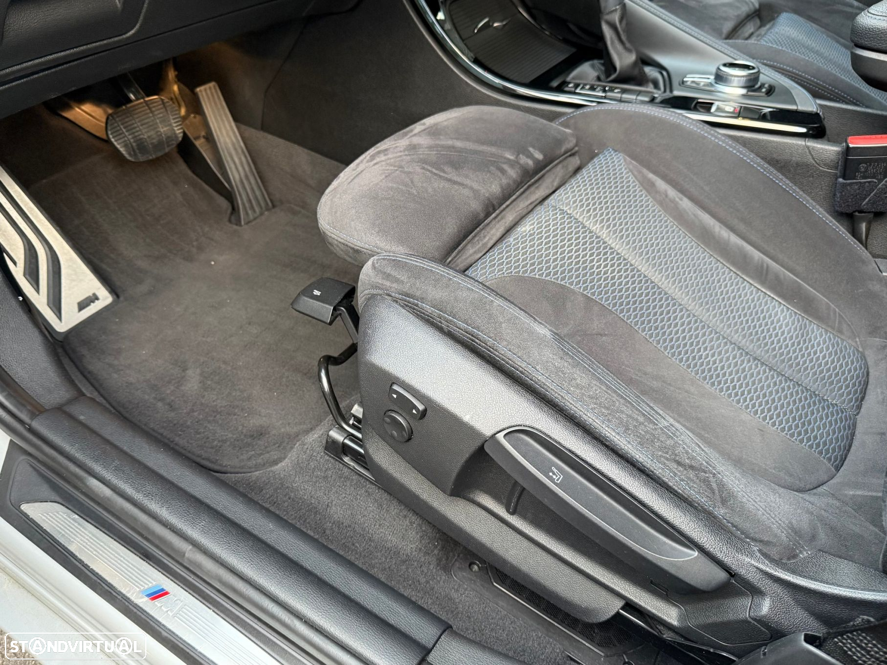 BMW X1 18 d sDrive Auto Pack M - 12