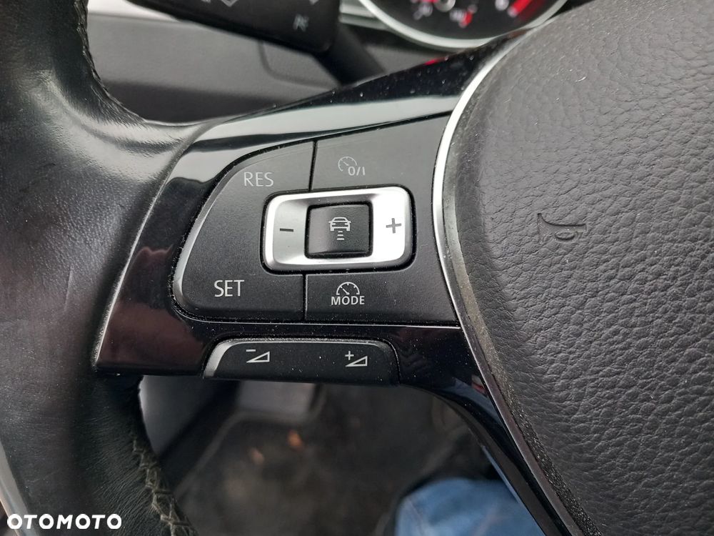 Volkswagen Passat 2.0 TDI SCR (BlueMotion Technology) Highline - 20