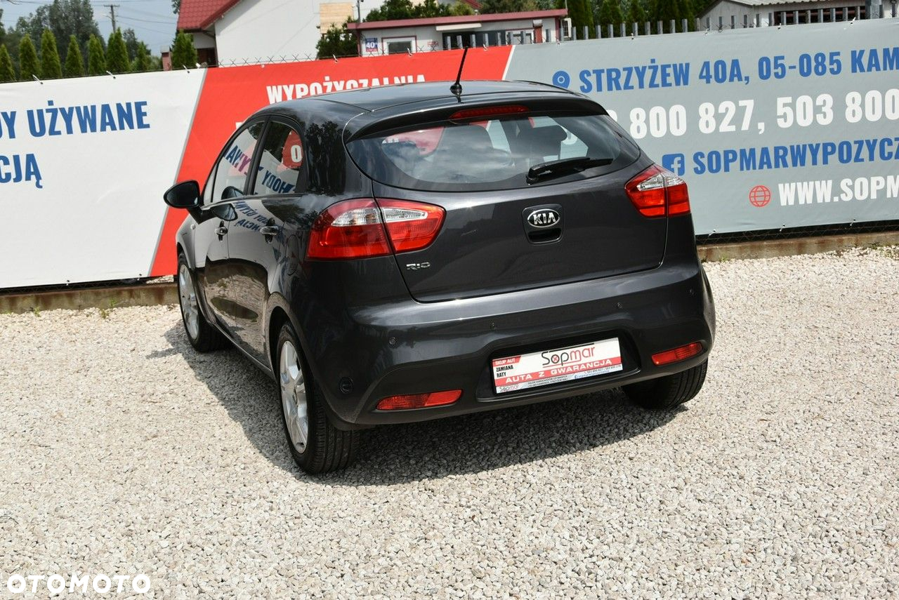 Kia Rio - 21