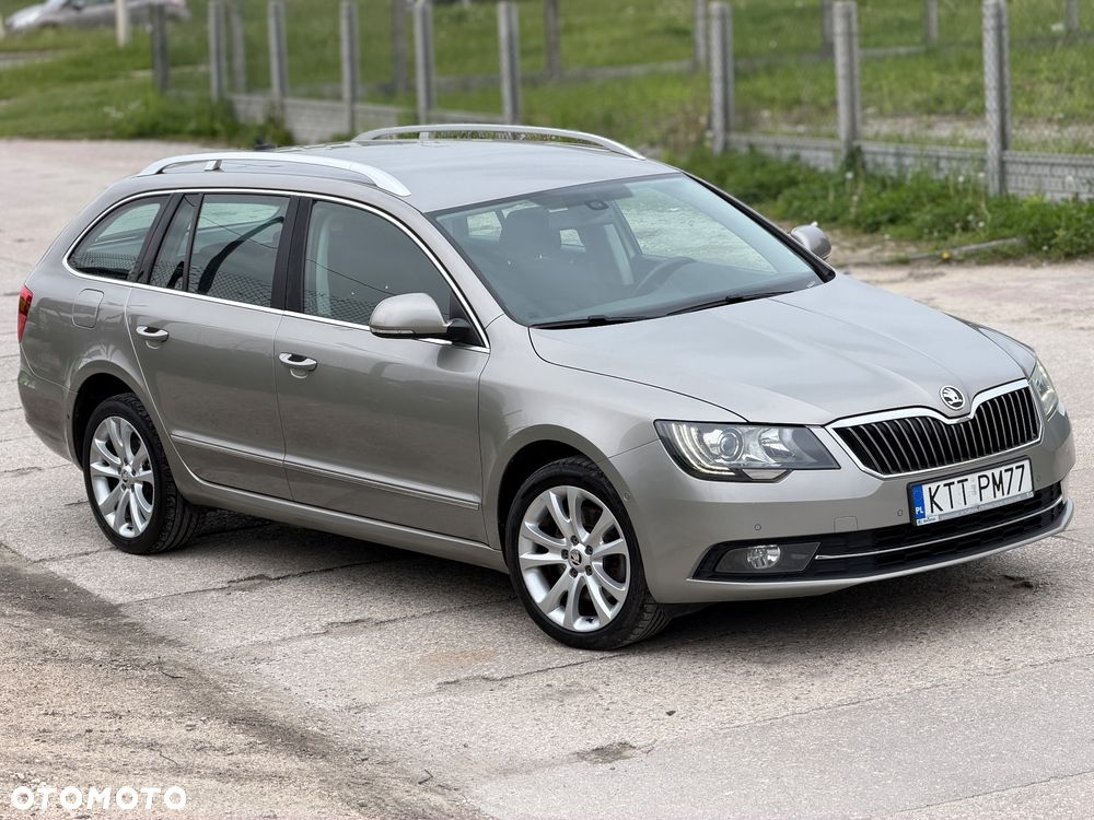 Skoda Superb 2.0 TDI Elegance DSG - 12