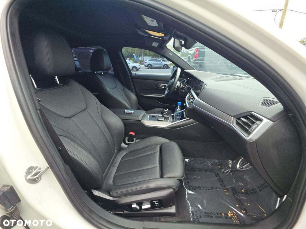 BMW Seria 3 330i M Sport - 7