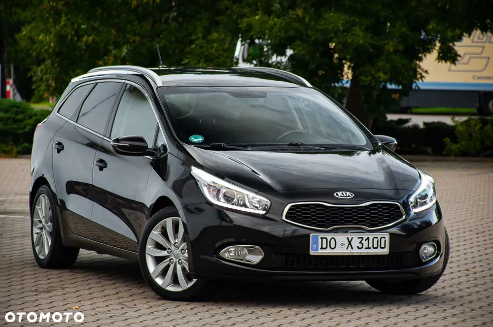 Kia Ceed 1.6 GDI ISG SW Platinum Edition - 3