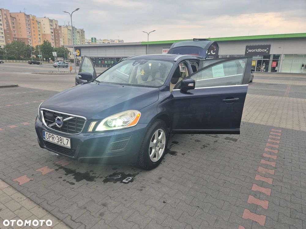 Volvo XC 60 D4 AWD Geartronic Summum - 1