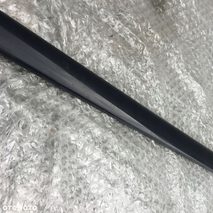 LISTWA DRZWI LEWA GOLF IV 3D GRANATOWA 1J3853515B - 3