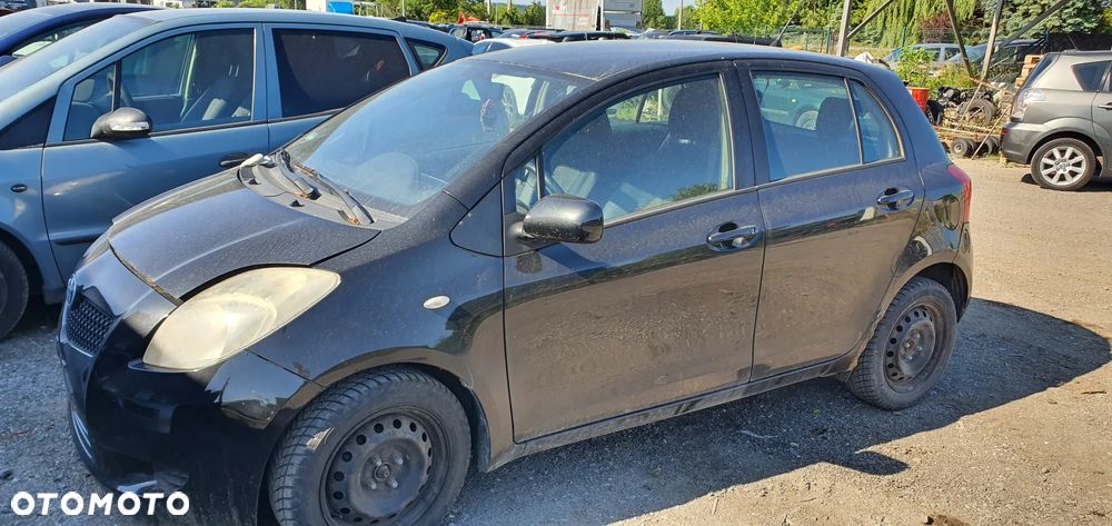 Toyota Yaris II maska drzwi zderzak lampa klapa fotele wszystkie części - 1