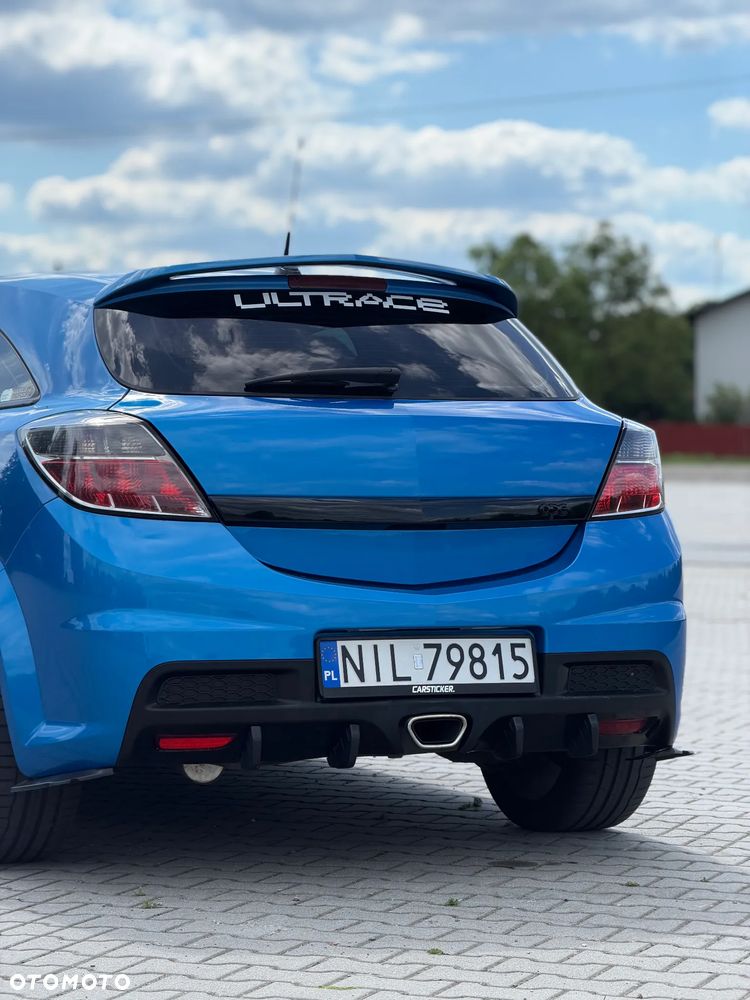 Opel Astra 2.0 T OPC - 11